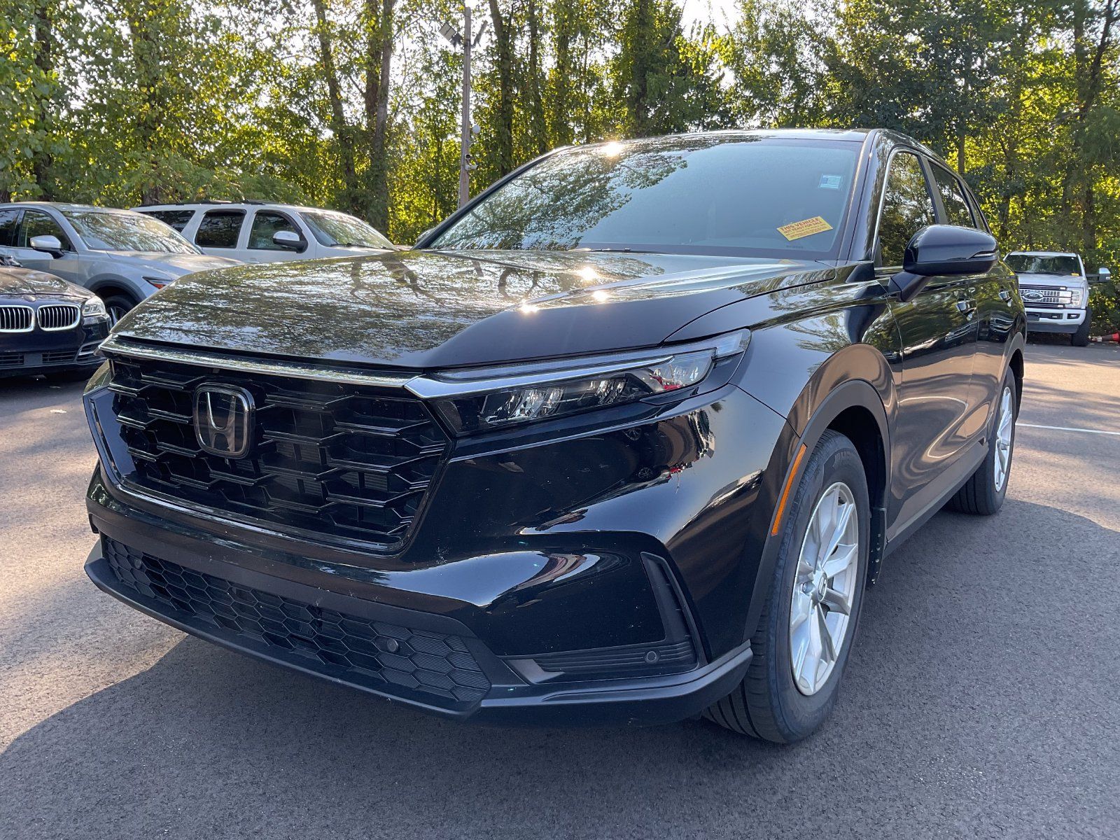 Used 2024 Honda CR-V EX-L image 3