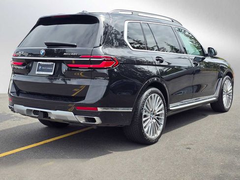 Used 2024 BMW X7 xDrive40i AWD/4WD image 3