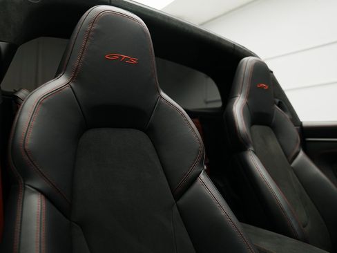 Used 2022 Porsche 911 Targa 4 GTS image 32