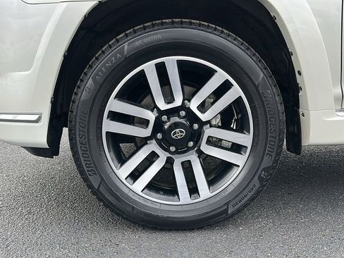 Used 2022 Toyota 4Runner Limited image 14