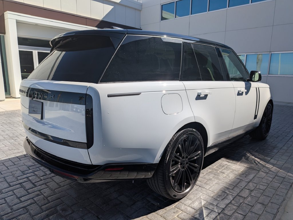 New 2026 Land Rover Range Rover SE AWD/4WD image 6