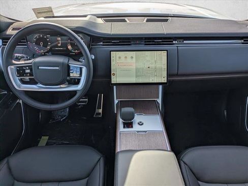 New 2026 Land Rover Range Rover Long Wheelbase SE image 15