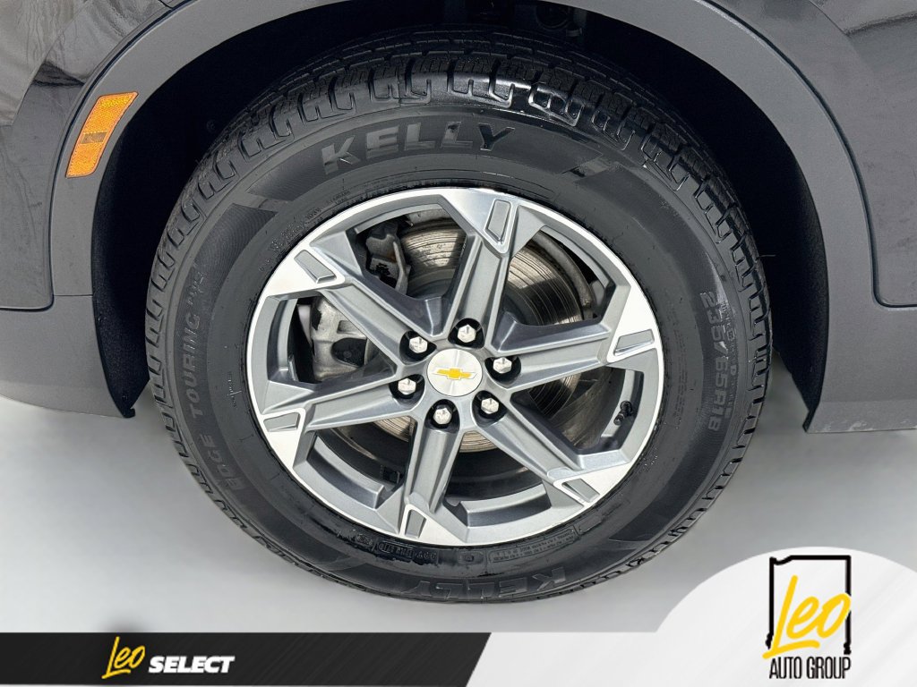 Used 2023 Chevrolet Blazer LT FWD image 30