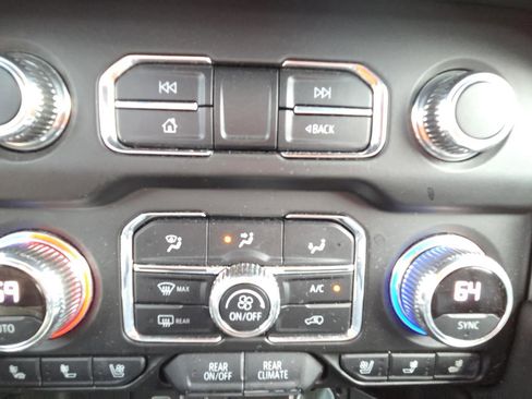 Used 2021 GMC Yukon SLT image 27