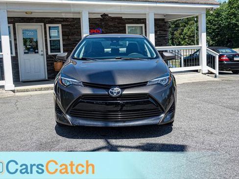 Used 2018 Toyota Corolla LE w/ Carpet Mat Package (TMS) FWD image 11
