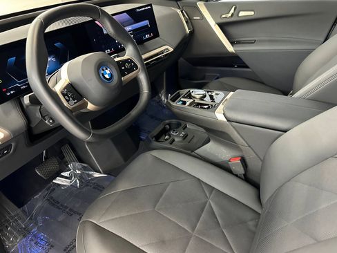 Certified 2024 BMW iX xDrive50 w/ Premium Package image 4