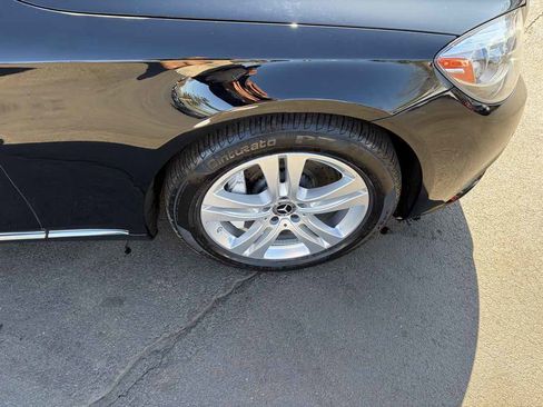 Used 2017 Mercedes-Benz S 550 4MATIC Sedan image 35