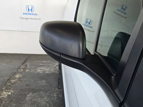 Used 2023 Ford Transit Connect XL image 32