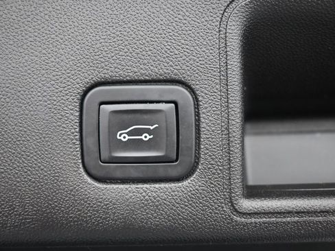 Used 2018 GMC Terrain SLE w/ Driver Convenience Package FWD image 29