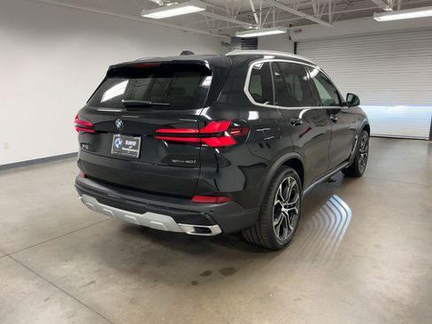 New 2026 BMW X5 sDrive40i image 9