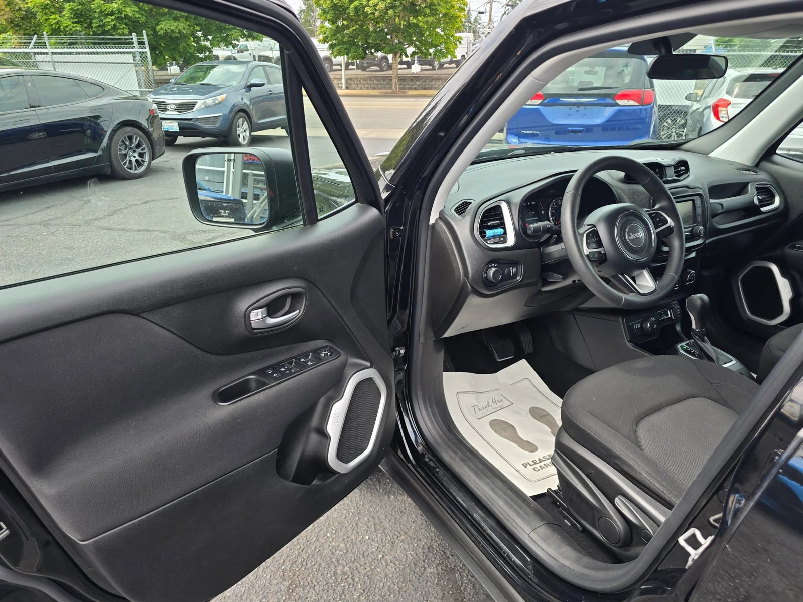 Used 2018 Jeep Renegade Sport w/ Power & Air Group AWD/4WD image 17