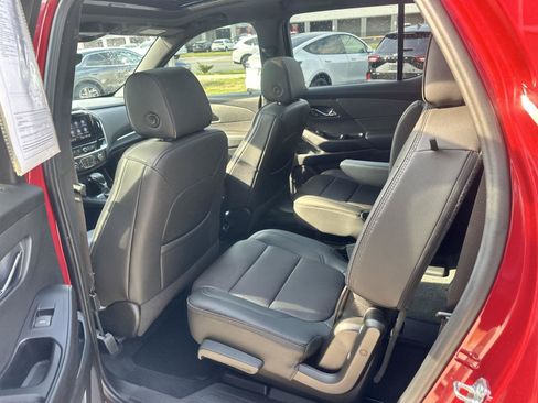 Used 2023 Chevrolet Traverse High Country FWD image 49