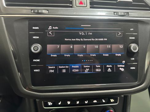 Certified 2021 Volkswagen Tiguan SE AWD/4WD image 20