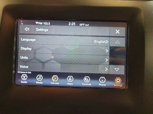 Used 2021 Jeep Cherokee Latitude FWD image 25