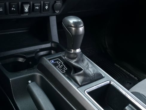 Used 2020 Toyota Tacoma TRD Sport image 25