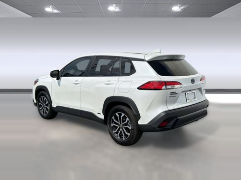 Used 2024 Toyota Corolla Cross AWD Hybrid image 3