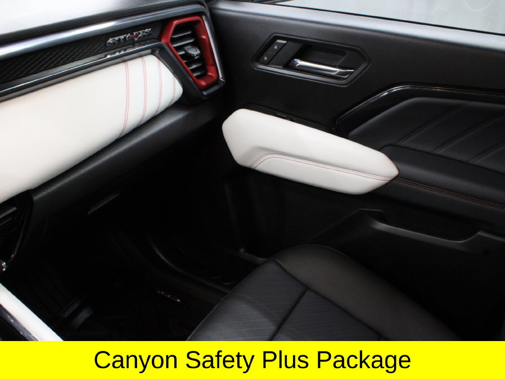 Used 2025 GMC Canyon AT4 w/ AT4X Package AWD/4WD image 37