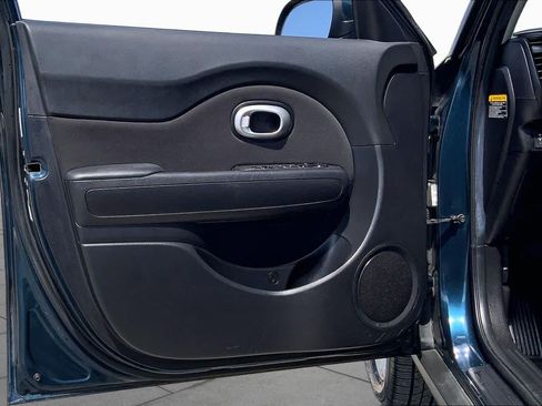 Used 2018 Kia Soul + FWD image 21