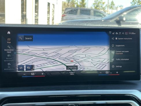 Used 2023 BMW 330i Sedan w/ Premium Package image 5