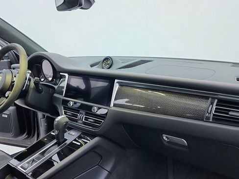 Used 2025 Porsche Macan GTS image 26