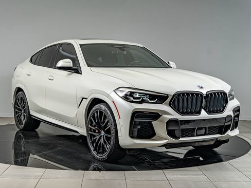 Used 2023 BMW X6 M50i AWD/4WD image 3