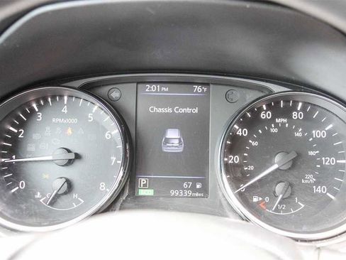 Used 2020 Nissan Rogue S image 23