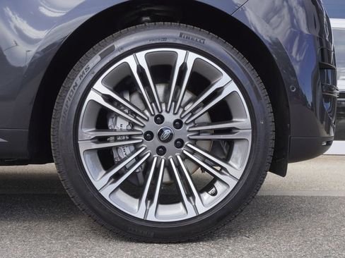 New 2025 Land Rover Range Rover Sport SE image 35