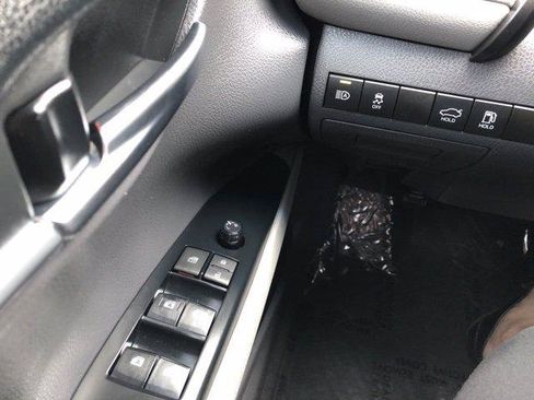 Certified 2019 Toyota Camry SE image 14