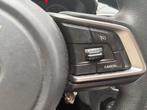 Used 2019 Subaru Crosstrek 2.0i image 12