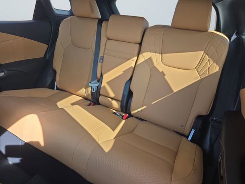 Used 2024 Lexus RX 350 Premium image 13