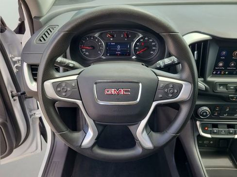 Used 2024 GMC Terrain SLE FWD image 19