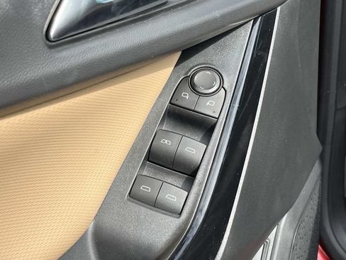 Certified 2025 Chevrolet Equinox ACTIV w/ Convenience Package III AWD/4WD image 28