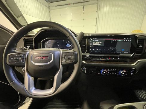 Used 2024 GMC Sierra 1500 Elevation image 37