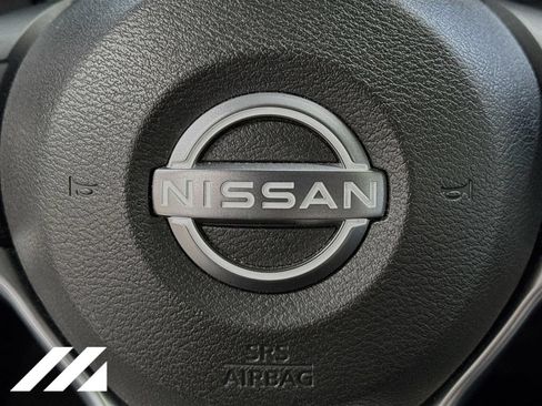 Used 2024 Nissan Sentra SR w/ SR Premium Package FWD image 33
