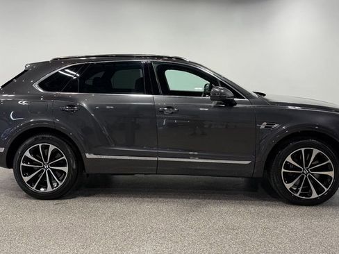 Used 2018 Bentley Bentayga Activity AWD/4WD image 32