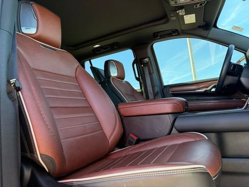 Used 2024 GMC Yukon Denali Ultimate image 15