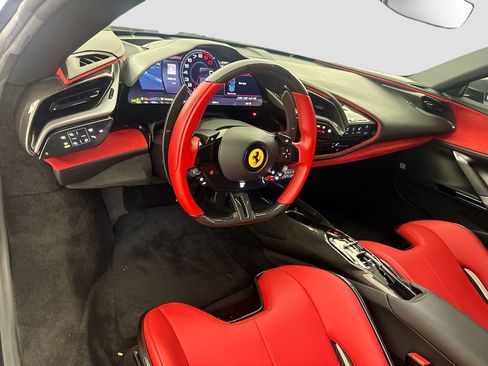Used 2022 Ferrari SF90 Stradale AWD/4WD image 9
