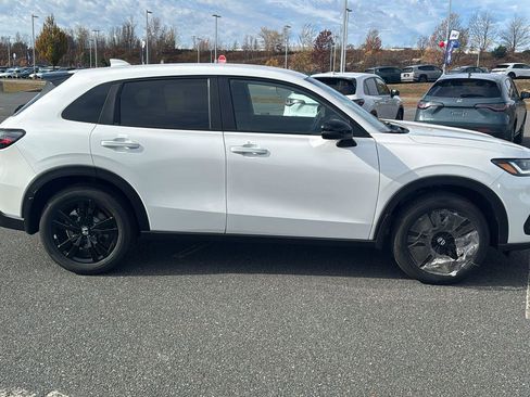 New 2026 Honda HR-V Sport image 3