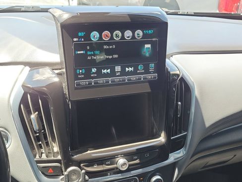 Used 2019 Chevrolet Traverse LT w/ LT Premium Package FWD image 27