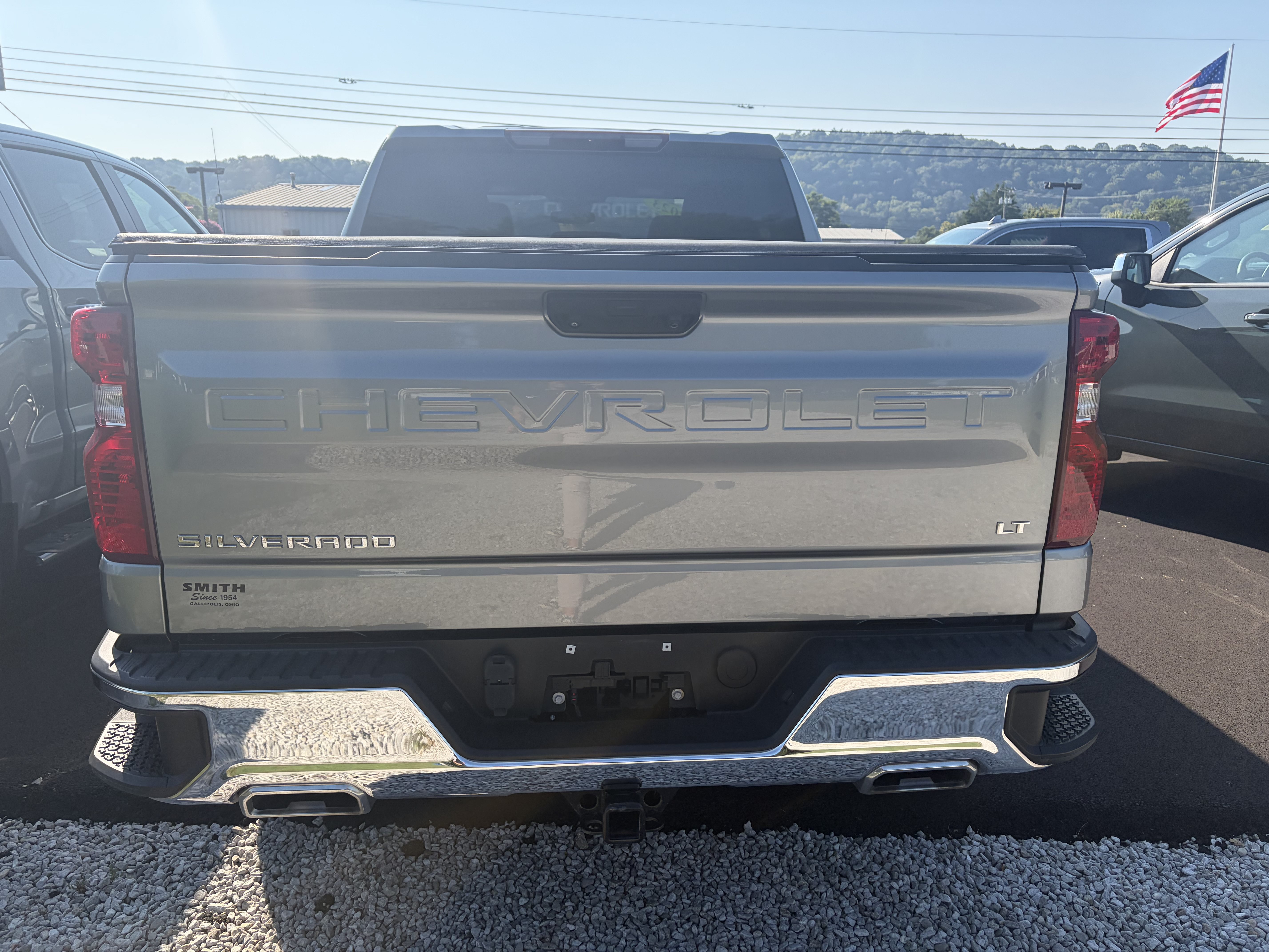 Used 2023 Chevrolet Silverado 1500 LT AWD/4WD image 3