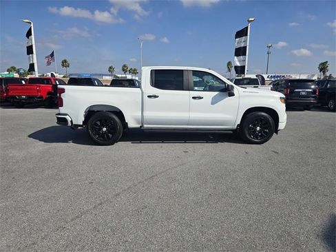 Used 2023 Chevrolet Silverado 1500 Custom image 4