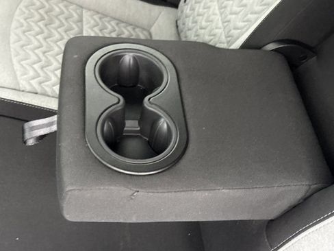 Used 2023 Chevrolet Equinox LS w/ LS Convenience Package FWD image 17