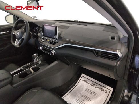 Used 2025 Nissan Altima 2.5 SV image 39
