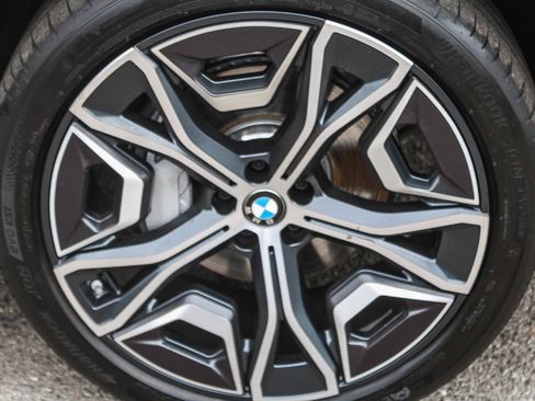 Certified 2026 BMW iX xDrive45 AWD/4WD image 10