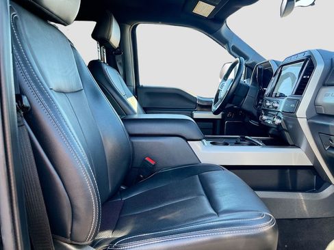 Used 2022 Ford F350 Lariat w/ Chrome Package image 28