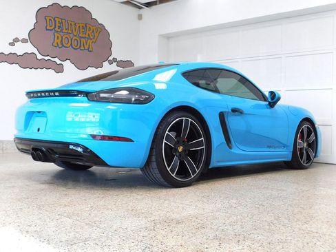 Used 2017 Porsche 718 Cayman S RWD image 4
