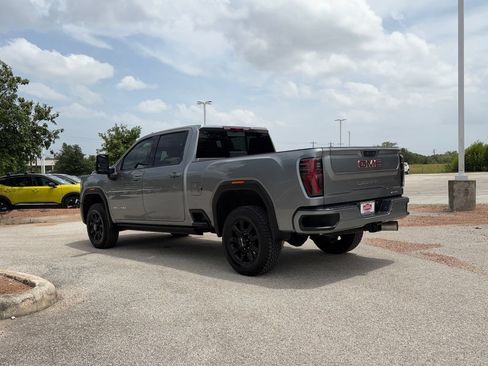 Used 2025 GMC Sierra 2500 AT4 w/ AT4 Premium Plus Package AWD/4WD image 6
