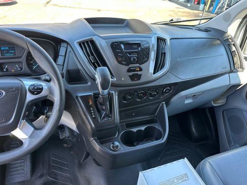 Used 2019 Ford Transit 250 130 Low Roof RWD image 9