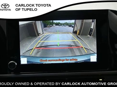 Used 2025 Toyota Camry SE FWD image 12