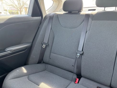 Used 2025 Kia K4 LXS image 39